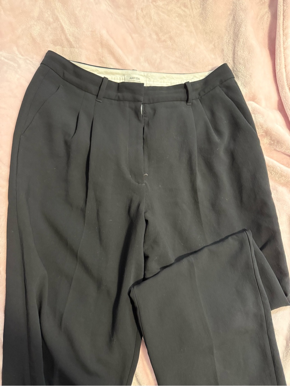 Aritzia Effortless Pant